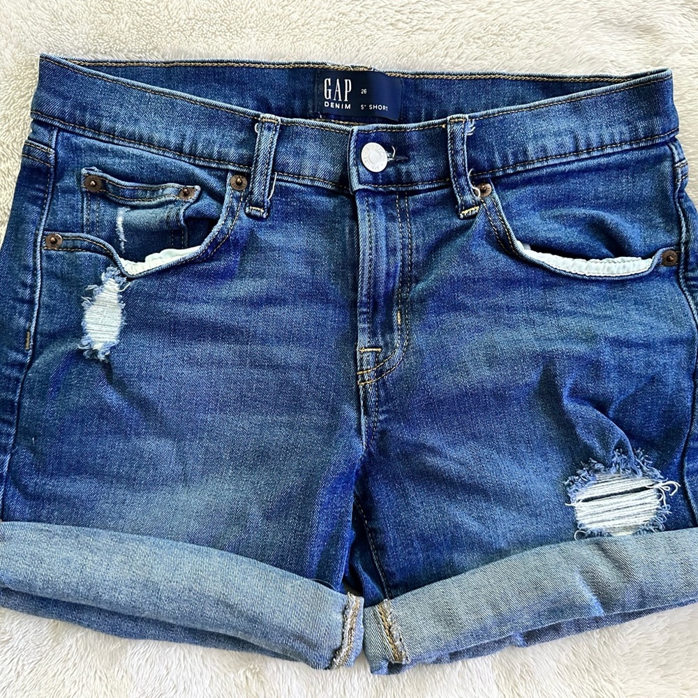 Shorts bundle and a shirt, various types. Sizes S